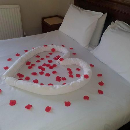 Rose Tor Hotel Ландъндо Екстериор снимка