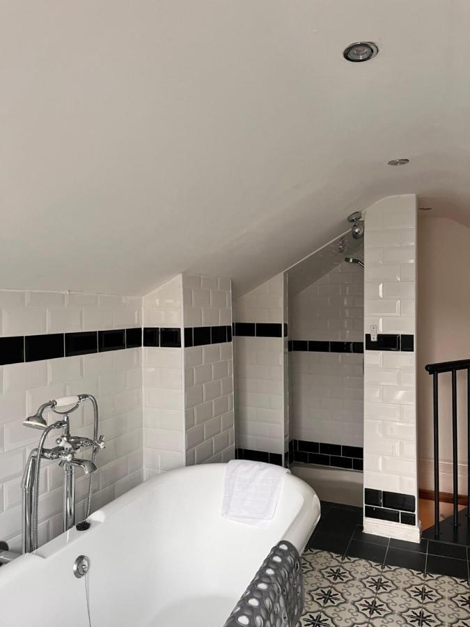 Rose Tor Hotel Ландъндо Екстериор снимка