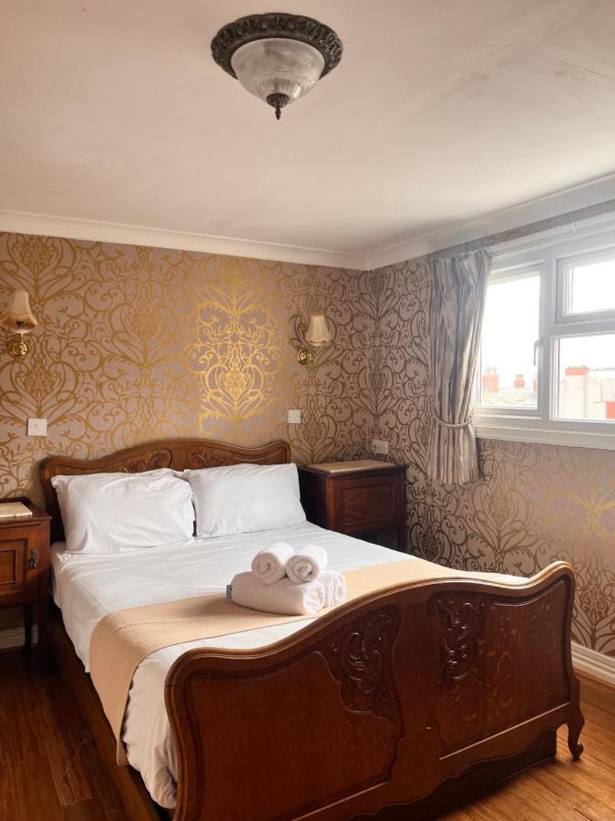 Rose Tor Hotel Ландъндо Екстериор снимка